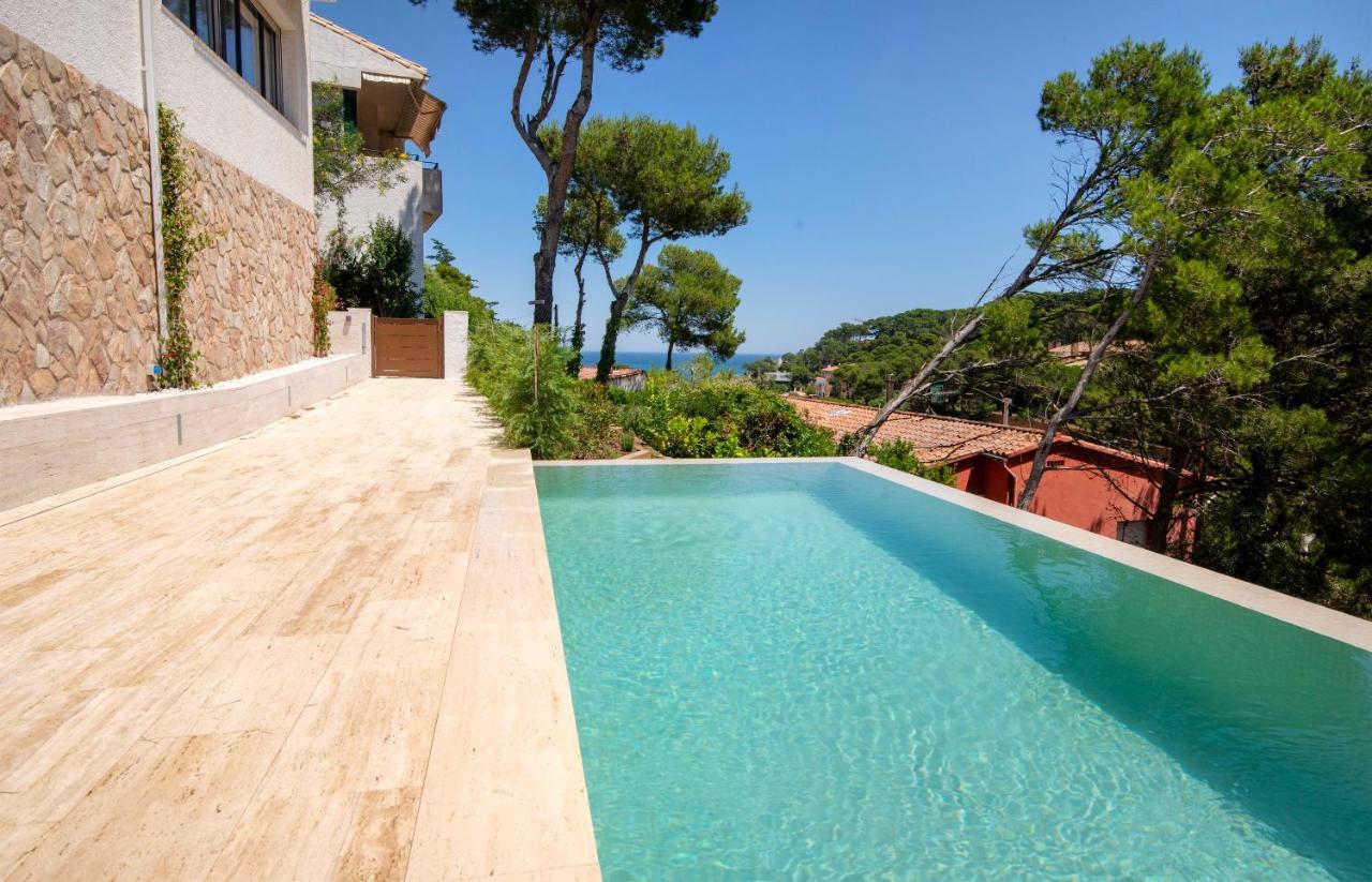 Appartamento La Vie En Rouge Sa Riera Duplex, Private Parking Begur Esterno foto